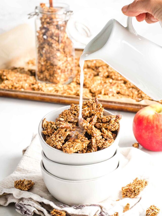 Apple Cinnamon Granola-