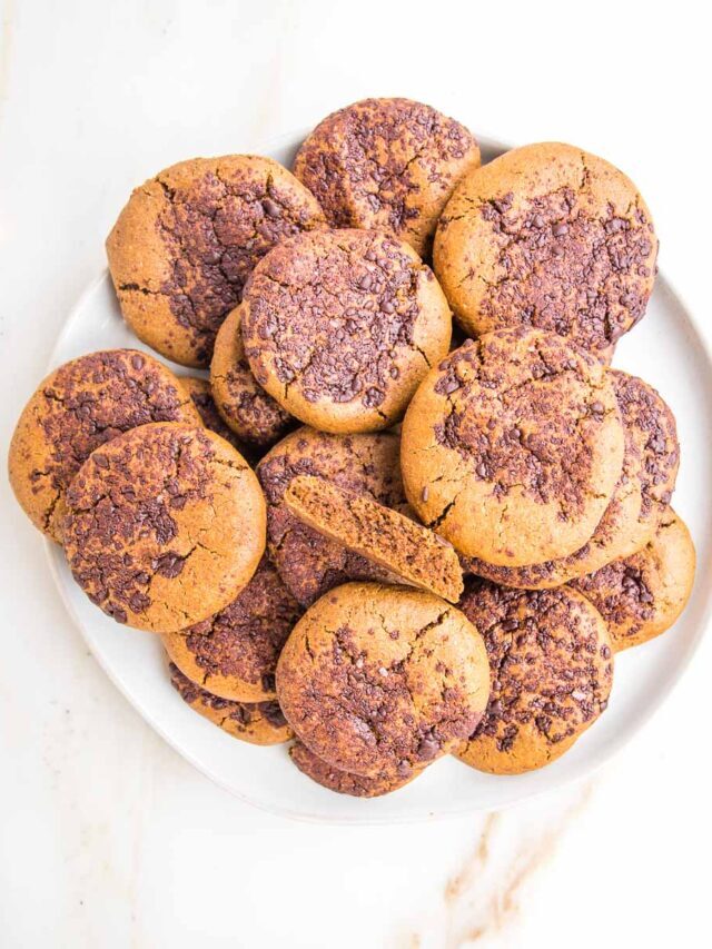 Chewy Vegan Ginger Cookies